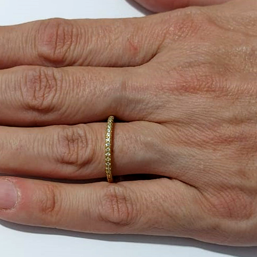 ANEL NO BRUTO PRONTO PARA O BANHO - ANEL CRAVEJADO EM MICROS ZIRCÔNIAS - PESO MÉDIO: 0,6GR - COMPOSIÇÃO: LATÃO / ZIRCÔNIA - ANEL000562