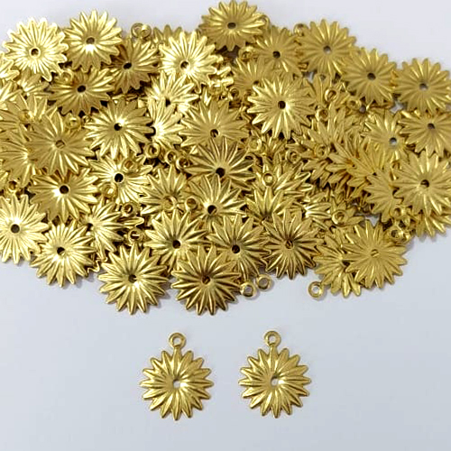 ACESSÓRIO NO BRUTO PRONTO PARA O BANHO - (V4099) ACESSÓRIO FLOR 11MM - PESO TOTAL 0,4GR - COMPOSIÇÃO: 100% LATÃO - BRU0003834