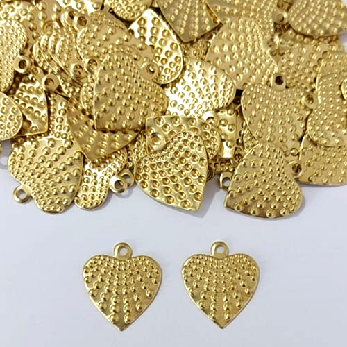 ACESSÓRIO NO BRUTO PRONTO PARA O BANHO - (V4155) ACESSÓRIO CORAÇÃO TRABALHADO 16MM - PESO TOTAL 0,6GR - COMPOSIÇÃO: 100% LATÃO - BRU0003839