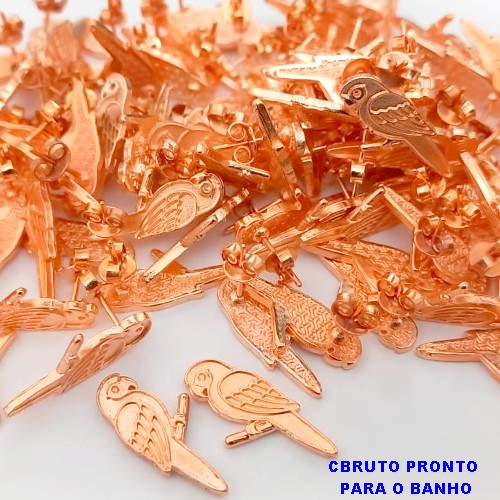 BRINCO NO BRUTO PRONTO PARA O BANHO(CRIS)(CX171)-BRINCO SIMPLES PEQUENO E DELICADO / TAMANHO 20X6MM (PESO 1,5GR ) BRU25160