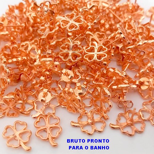 BRINCO NO BRUTO PRONTO PARA O BANHO(CRIS)(CX171)-BRINCO TREVO SIMPLES PEQUENO E DELICADO / TAMANHO 10MM (PESO 1GR ) BRU25161