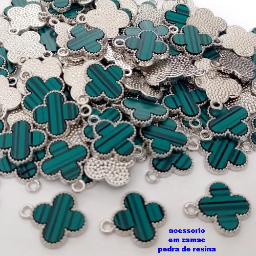 ACESSÓRIO NO BRUTO PRONTO PARA O BANHO - PINGENTE TIPO VAN CLEEF COM UMA ARGOLINHAS - COMPOSIÇÃO: ZAMAC E RESINA - TAMANHO 14MM - (VENDIDO POR UNIDADE) PESO TOTAL 1GR - BRU25207