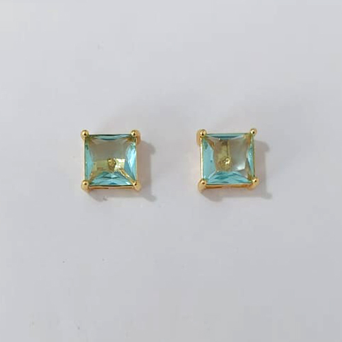 BRINCO FOLHEADO A OURO - BANHADO COM 5 MILÉSIMOS + VERNIZ DIAMOND - BRINCO DE PINO COM ZIRCÔNIA QUADRADA AZUL 12MM OURO1276