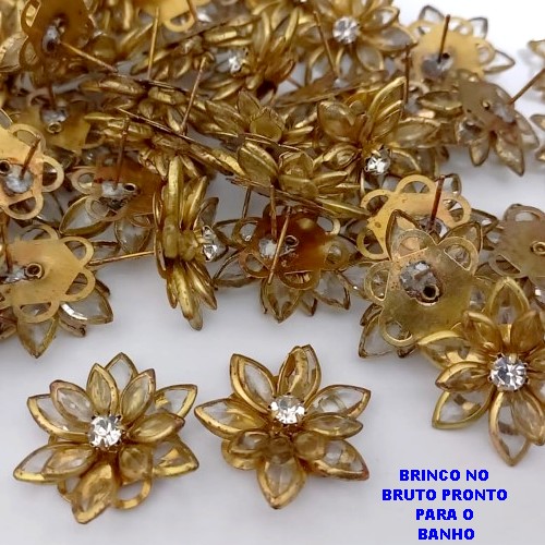 BRINCO NO BRUTO PRONTO PARA O BANHO(CX172)BRINCO COM FLOR SIMPLES DELICADO/COM UMA PEDRA DE ZIRCONIA / PESO 3.3GR / TAMANHO 2.2CM / BRU25215