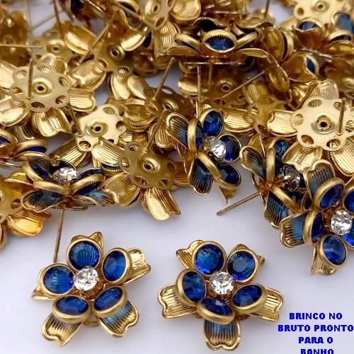 BRINCO NO BRUTO PRONTO PARA O BANHO(CX172)BRINCO COM FLOR SIMPLES DELICADO/COM UMA PEDRA DE ZIRCONIA / PESO 4.2GR / TAMANHO 2CM / BRU25216