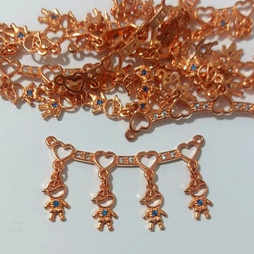 ACESSÓRIO NO BRUTO PRONTO PARA O BANHO - (MAD) . (CX.54) CANGA 4 MENINOS COM ZIRCÔNIA 20X40MM - PESO TOTAL 2,6GR - BRU0003856