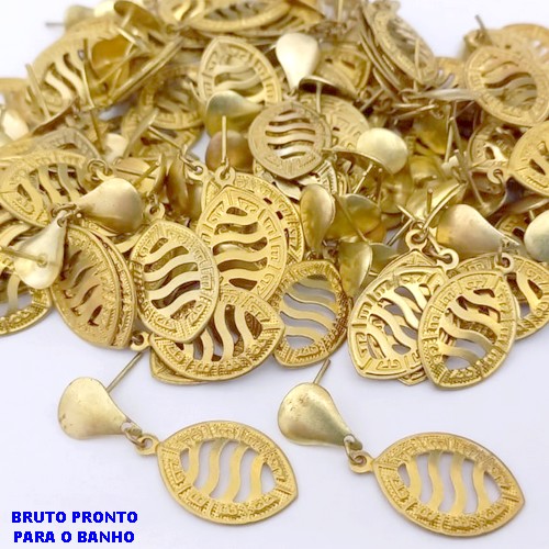 BRINCO NO BRUTO PRONTO PARA BANHO (CX177) (100% LATÃO) - BRINCO COM BASE DE PINO TRADICIONAL) PINGENTE DE GOTA DE 20X13MM - PESO TOTAL 1.9GR - BRU25426