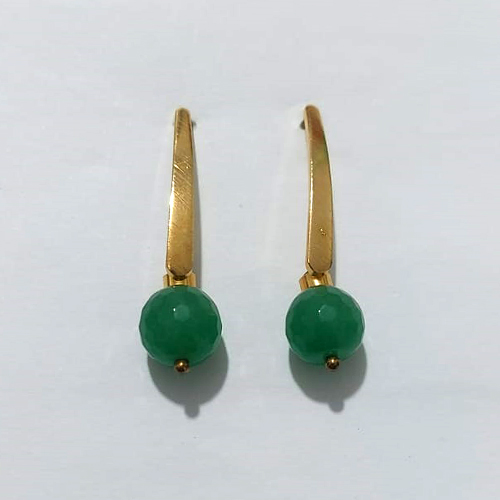 BRINCO FOLHEADO A OURO - BANHADO COM 5 MILÉSIMOS + VERNIZ DIAMOND - BRINCO DE PINO BASE COMPRIDA E PINGENTE EM ACRÍLICO VERDE 35MM - OURO1314