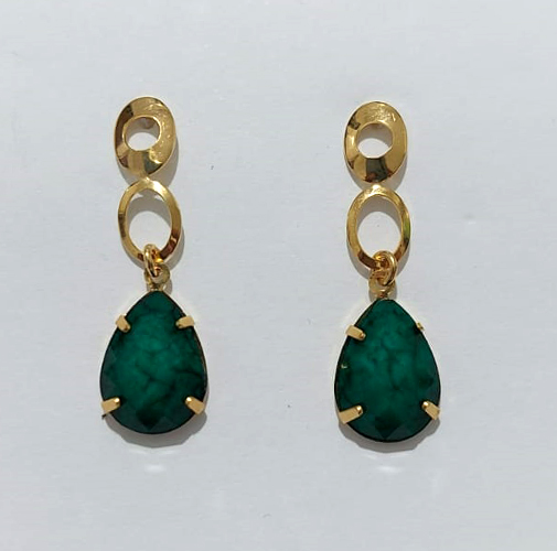 BRINCO FOLHEADO A OURO - BANHADO COM 5 MILÉSIMOS + VERNIZ DIAMOND - BRINCO BASE VAZADA E ZIRCÔNIA VERDE GOTA 14MM - OURO1234