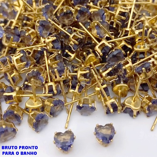 BRINCO NO BRUTO PRONTO PARA O BANHO(pote)- BRINCO DE PINO COM PEDRA DE ZIRCONIA DE 5.5MM QUADRADA - TAMANHO 6MM - PESO TOTAL 0,6GR - BRU25611
