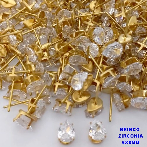 BRINCO NO BRUTO PRONTO PARA O BANHO(pote)- BRINCO TRADICIONAL DE PINO COM PEDRA DE ZIRCONIA DE 6X8MM -(GOTA) - PESO 1GR - BRU25645