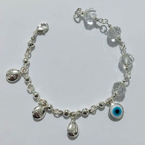 PULSEIRA FOLHEADA A PRATA COM 50 MILÉSIMOS + VERNIZ DIAMOND - PULSEIRA COM CRISTAIS, PINGENTES COM PALAVRA ABRAÇO E OLHO GREGO - TAMANHO: 19CM - PRA1006