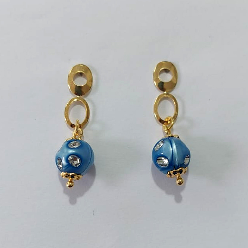 BRINCO FOLHEADO A OURO - BANHADO COM 5 MILÉSIMOS + VERNIZ DIAMOND - BRINCO DE PINO BASE VAZADA E MICROS ZIRCÔNIAS 9MM - OURO1366