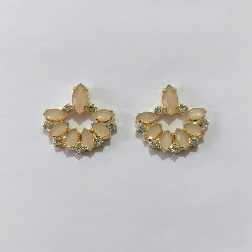 BRINCO FOLHEADO A OURO - BANHADO COM 5 MILÉSIMOS + VERNIZ DIAMOND - BRINCO DE PINO LEQUE CRAVEJADO EM MICROS ZIRCÔNIAS 18MM - OURO1388
