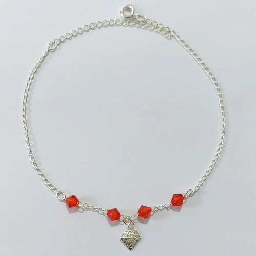 PULSEIRA FOLHEADA A PRATA COM 50 MILÉSIMOS + VERNIZ DIAMOND - PULSEIRA COM MIÇANGAS VERMELHAS - TAMANHO: 20CM + EXTENSOR - PRA1035