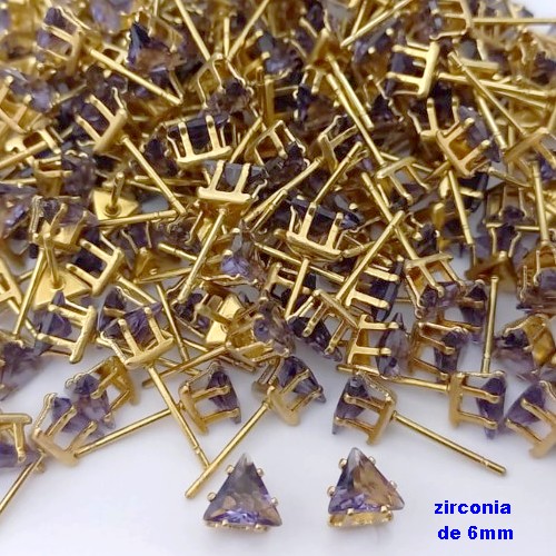 BRINCO NO BRUTO PRONTO PARA O BANHO(pote)- BRINCO DE PINO COM PEDRA DE ZIRCONIA DE 6MM TRIANGULO - PESO TOTAL 0,7GR - BRU25712