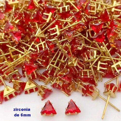 BRINCO NO BRUTO PRONTO PARA O BANHO(pote)- BRINCO DE PINO COM PEDRA DE ZIRCONIA DE 6MM TRIANGULO - PESO TOTAL 0,7GR - BRU25715