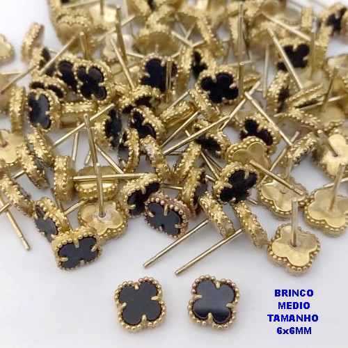 BRINCO NO BRUTO PRONTO PARA O BANHO (pote)  BRINCO DE PINO COM PINGENTE TIPO VAN CLEEF 6X6MM - COMPOSIÇÃO: LATÃO / RESINA - PESO 0,06GR - BRU25761
