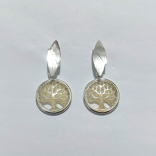 BRINCO FOLHEADO A PRATA COM 50 MILÉSIMOS + VERNIZ DIAMOND - BRINCO DE PINO BASE FOLHA E ÁRVORE DA VIDA 12MM - PRA1052
