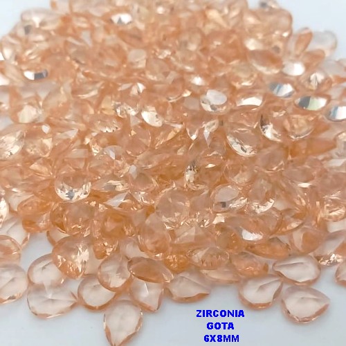 ACESSORIO NO BRUTO PRONTO PARA O BANHO(CX185) -(VENDIDA POR UNIDADE) (ZIRCONIA) "6X8MM" GOTA - COMPOSIÇÃO 100% - BRU25795