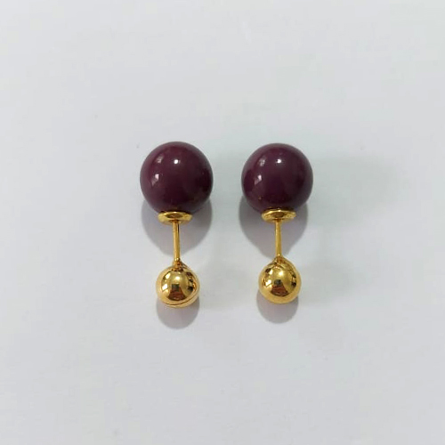 BRINCO FOLHEADO A OURO - BANHADO COM 5 MILÉSIMOS + VERNIZ DIAMOND - BRINCO DE PINO COM PÉROLAS ROXAS 10MM - OURO1400