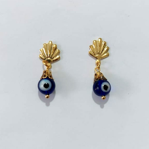BRINCO FOLHEADO A OURO - BANHADO COM 5 MILÉSIMOS + VERNIZ DIAMOND - BRINCO DE PINO BASE LEQUE E OLHO GREGO AZUL ESCURO 8MM - OURO1435