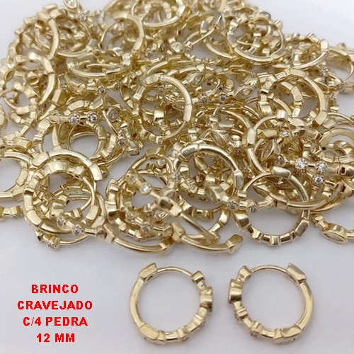 BRINCO NO BRUTO PRONTO PARA O BANHO (CX185) -BRINCO ARGOLINHA DE PRESSÃO(TRANQUETA)CRAVEJADO COM QUATRO OEDRA DE ZIRCONIA - TAMANHO 12MM / PESO TOTAL 1.5GR - BRU25835