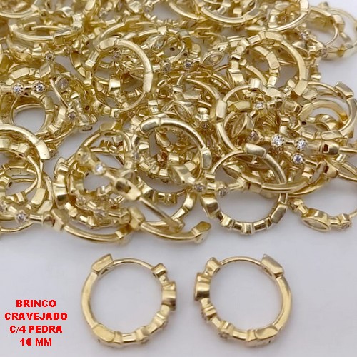 BRINCO NO BRUTO PRONTO PARA O BANHO (CX185) -BRINCO ARGOLINHA DE PRESSÃO(TRANQUETA)CRAVEJADO COM QUATRO OEDRA DE ZIRCONIA - TAMANHO 18MM / PESO TOTAL 2.0GR - BRU25837