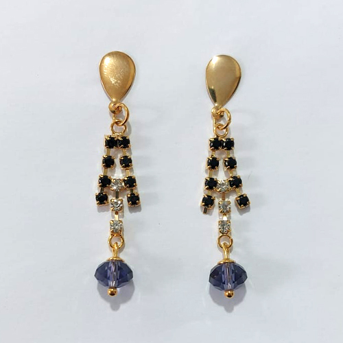 BRINCO FOLHEADO A OURO - BANHADO COM 5 MILÉSIMOS + VERNIZ DIAMOND - BRINCO DE PINO BASE GOTA E PEDRAS EM ZIRCÔNIAS E ESFERA ACRÍLICA 8MM - OURO1440