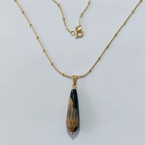 GARGANTILHA FOLHEADA A OURO - BANHADA COM 5 MILÉSIMOS + VERNIZ DIAMOND - GARGANTILHA COM CORRENTE 45CM E PINGENTE EM PEDRA NATURAL 30MM - OURO1451