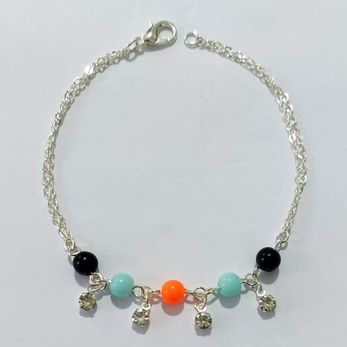 PULSEIRA FOLHEADA A PRATA COM 50 MILÉSIMOS + VERNIZ DIAMOND - PULSEIRA DUPLA COM ESFERAS COLORIDAS - TAM: 19CM - PRA1082