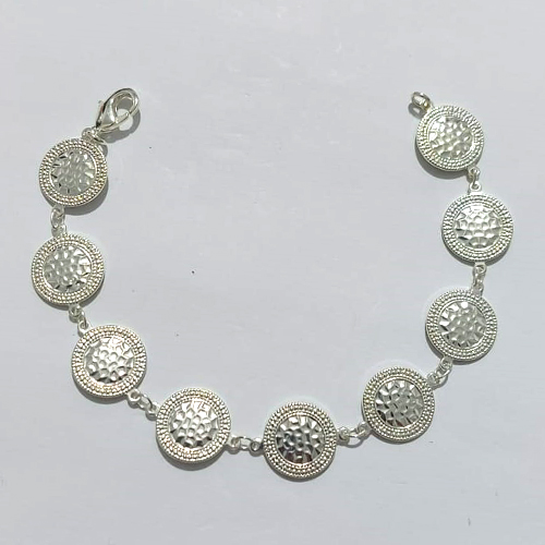 PULSEIRA FOLHEADA A PRATA COM 50 MILÉSIMOS + VERNIZ DIAMOND - PULSEIRA 18CM TODA EM MEDALHAS - PRA1123