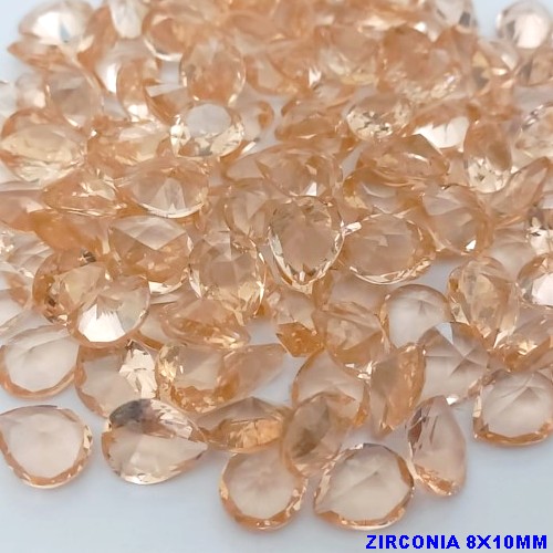 ACESSORIO NO BRUTO PRONTO PARA O BANHO(CX30) - (ZIRCONIA) "8X10MM" GOTA (PRIMEIRA LINHA)COMPOSIÇÃO 100% ZIRCONIA CRISTAL - BRU25887