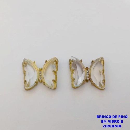 BRINCO NO BRUTO PRONTO PARA O BANHO(CX39)- BRINCO DE BORBOLETA DE VIDRO E ZIRCONIA /BRINCO DE PINO TAMAMANHO 18MM / PESO TOTAL 5,9GR - BRU25889