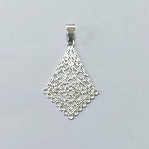 PINGENTE FOLHEADO A PRATA COM 50 MILÉSIMOS + VERNIZ DIAMOND - PINGENTE VAZADO 19MM - PRA1130