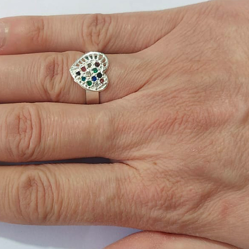 ANEL FOLHEADO A PRATA COM 50 MILÉSIMOS + VERNIZ DIAMOND - ANEL AJUSTÁVEL FORMATO CORAÇÃO VAZADOS COM MICRO ZIRCÔNIAS - PRA1141