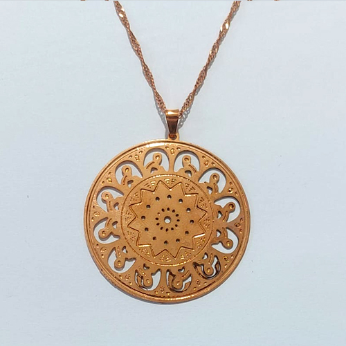 GARGANTILHA NO BRUTO PRONTA PARA O BANHO(CX152) - GARGANTILHA 45CM COM PINGENTE MANDALA 41MM - PESO 5,8GR - BRU27055