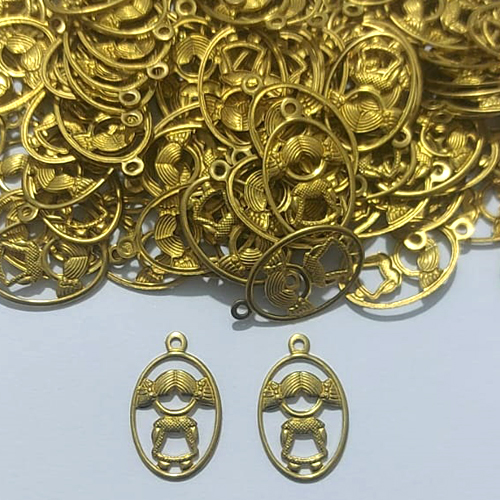 ACESSÓRIO NO BRUTO PRONTO PARA O BANHO - (3.2148A13) (CX.71) MENINA OVAL VAZADA 13MM - PESO 0,4GR - COMPOSIÇÃO 100% LATÃO - BRU27136