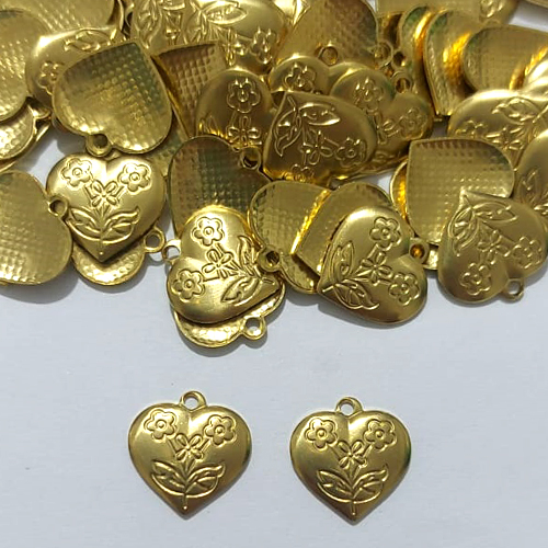 ACESSÓRIO NO BRUTO RONTO PARA O BANHO - (5000) CORAÇÃO COM FLOR 10MM - PESO 0,5GR - COMPOSIÇÃO 100% LATÃO - BRU27147