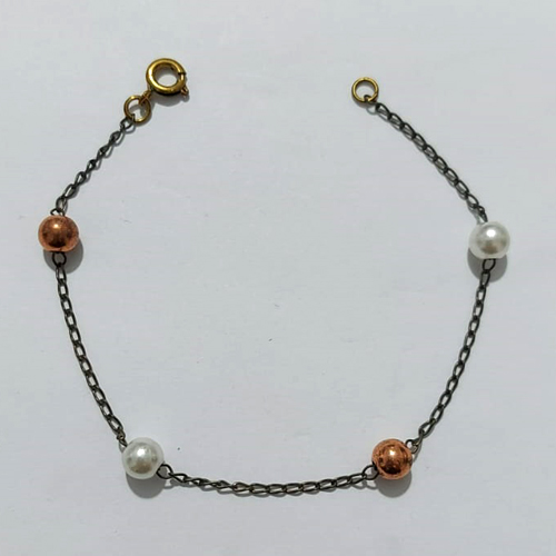 PULSEIRA NO BRUTO PRONTA PARA O BANHO - PULSEIRA 17CM - COM ESFERAS E PÉROLAS - PESO 1,3GR - COMPOSIÇÃO: 100% LATÃO - BRU27161