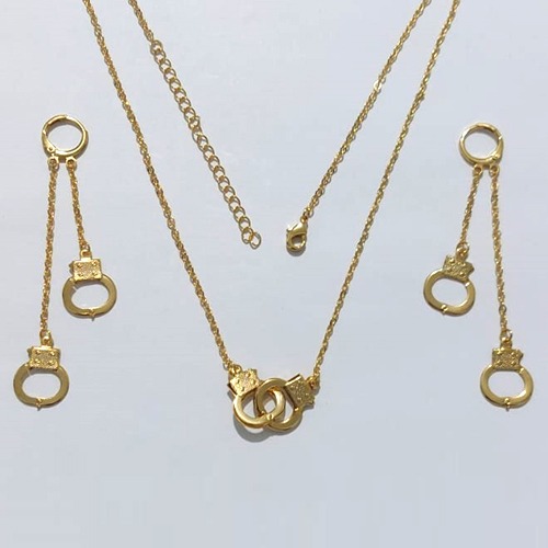 CONJUNTO FOLHEADO A OURO(CX190) - BANHADO COM 5 MILÉSIMOS + VERNIZ DIAMOND - CONJUNTO COM CORRENTE E BRINCOS ALGEMAS 15MM - OURO1454