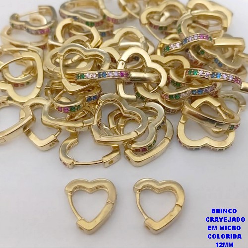 BRINCO NO BRUTO PRONTO BANHO (CX191) - BRINCO ARGOLINHA DE PRESSÃO(TRANQUETA) COM CORAÇÃO CRAVEJADO EM MICRO ZIRCONIAS COLORIDAS -TAMANHO 12MM - ARGOLINHA DE PRESSÃO (TRANQUETA) - PESO TOTAL 1.5GR - BRU26719