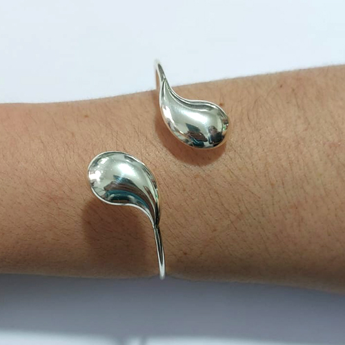 BRACELETE FOLHEADO A PRATA COM 50 MILÉSIMOS + VERNIZ DIAMOND - BRACELETE GOTAS - PRA1262