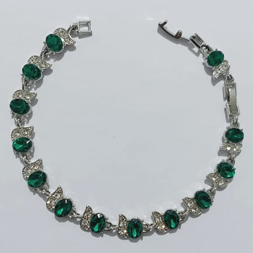 PULSEIRA FOLHEADA A PRATA COM 50 MILÉSIMOS + VERNIZ DIAMOND - PULSEIRA 17CM + EXTENSOR - COM ZIRCÔNIAS VERDES E MICROS ZIRCÔNIAS CRISTAIS - PRA1267