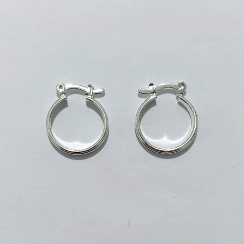 BRINCO FOLHEADO A PRATA COM 50 MILÉSIMOS + VERNIZ DIAMOND - BRINCO DE ARGOLA 17MM - PRA1280