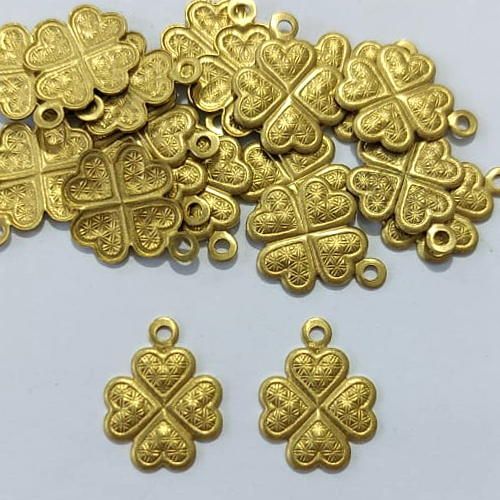 ACESSÓRIO NO BRUTO PRONTO PARA O BANHO - (3.1579A1) TREVO 4 FOLHAS 12X12MM - PESO 0,4GR - BRU31002