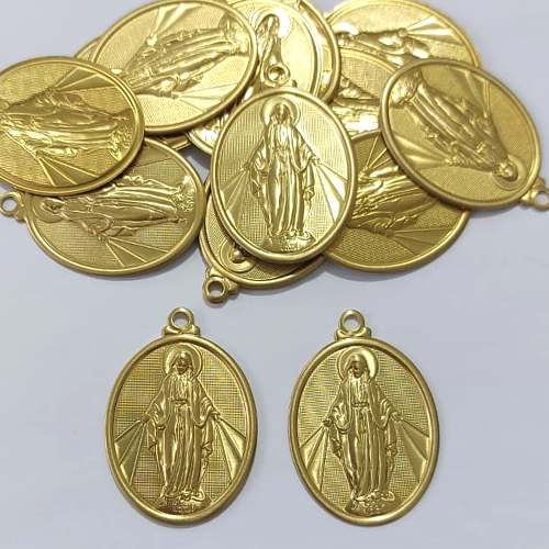ACESSÓRIOS NO BRUTO PRONTO PARA O BANHO - (630) MEDALHA NOSSA SRA DAS GRAÇAS 24X30MM - PESO 2GR - BRU31010