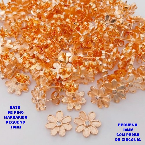 BRINCO NO BRUTO PRONTO PARA O BANHO(POTE)(CRIS)- BRINCO DE PINO COM FLOR MARGARIDA 10MM - PESO TOTAL 1.5GR - BRU29088