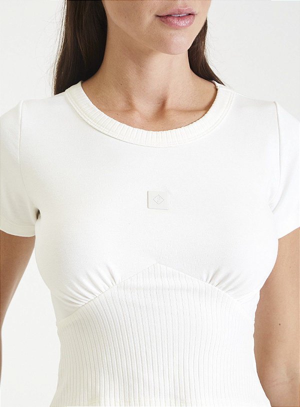 CAMISETA FORUM DETALHE CANELADO- OFF SHELL