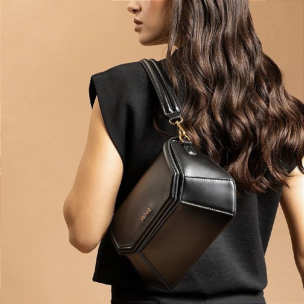 BOLSA BAGUETE SANTA LOLLA ESTRUTURADA SOFT PRETA